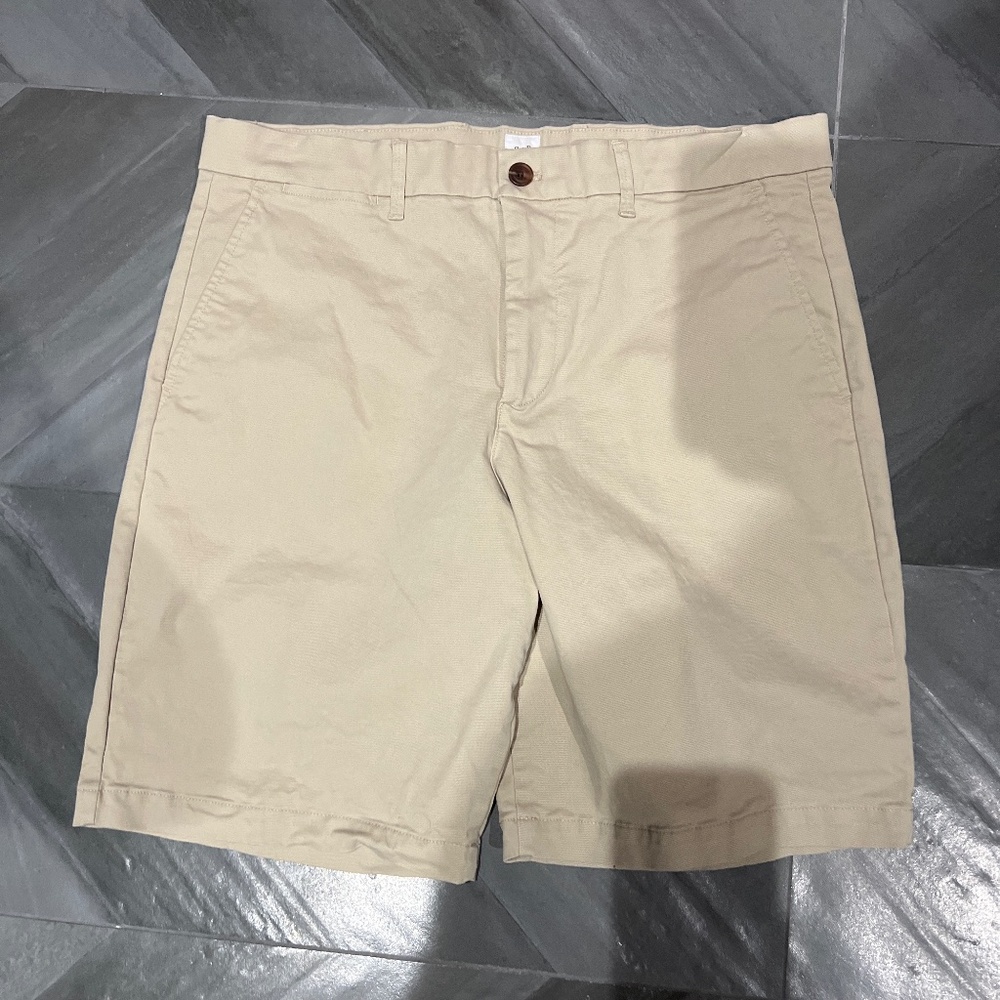 Gap khaki shorts